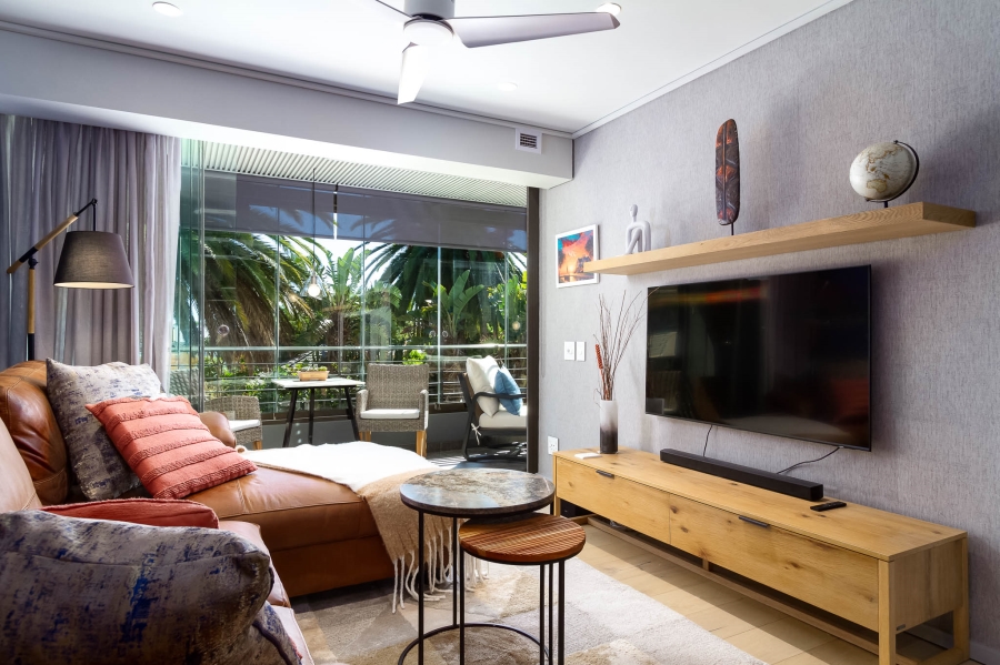 To Let 1 Bedroom Property for Rent in Green Point Western Cape